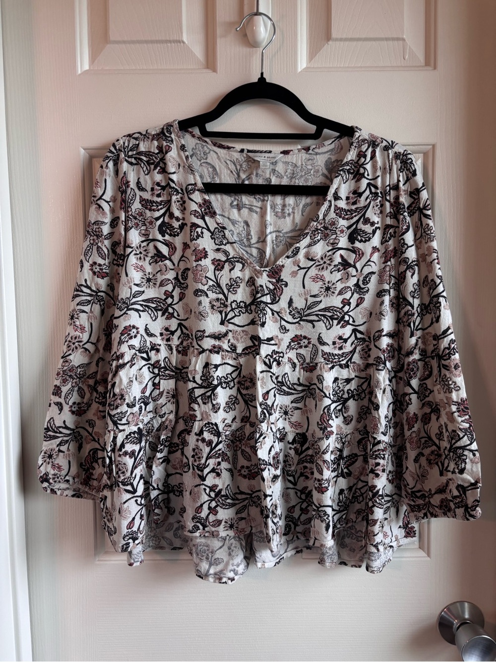 Lucky Brand Cream Floral V-Neck Tiered Blouse